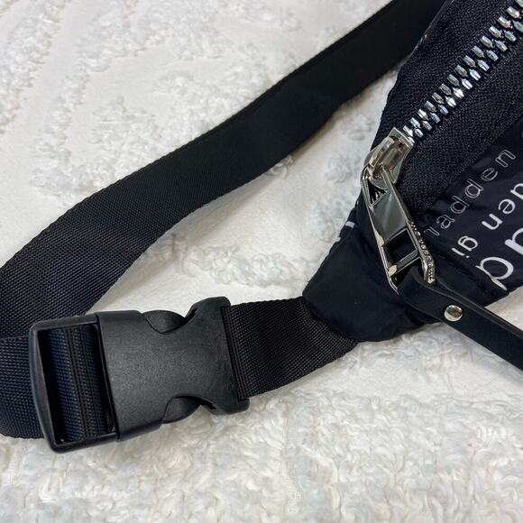 MADDEN GIRL Nylon Fanny Pack Hip Bag Waist Bag Belt Bag Unisex Bkl Sz OS Sporty - Picture 3 of 8